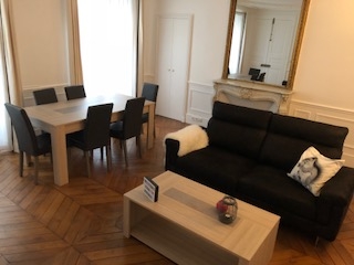 Installation Homat : location de meubles pour 2 semaines sur Paris