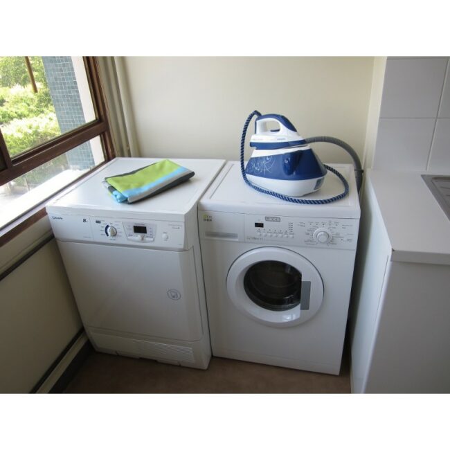 Washing machine with porthole - front loading 7kg - Image 6