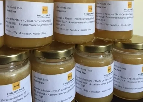 Première récolte de miel pour Homat